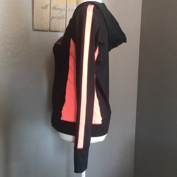 Dri fit work out long sleeve tee with hoodie - Picture 3 of 5